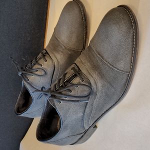 John Varvatos cap toe dress shoes 10US